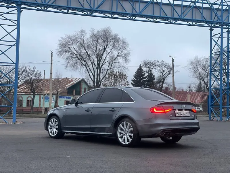 Продам audi a4 quattro (2014 год, рестайлинг) ▶️2.0 tfsi (225 л. с.) ▶️пробег 140.000 (реальный), стоит контрактный мотор 80.000 пробега. готов к любым проверкам на сто ▶️привод: полный ▶️коробка: надежный aisin, ✖️не робот✖️ ▶️2 ключа ▶️машина полностью обслужена. кузов в керамике, по лкп вопросов нет салон ухоженный пакет s-line ▶️ все чеки по обслуживанию за последние 4 года в наличие. ▶️отдам 2 комплект резины ▶️продажа от владельца, владею 2 года. ▶️цена 1.550.00 с торгом на месте при виде денег ▶️осмотр донецк ▶️+79498953141 waubfafl8en031258 📞 звоните: +7(949)8953141 - фотография - 6