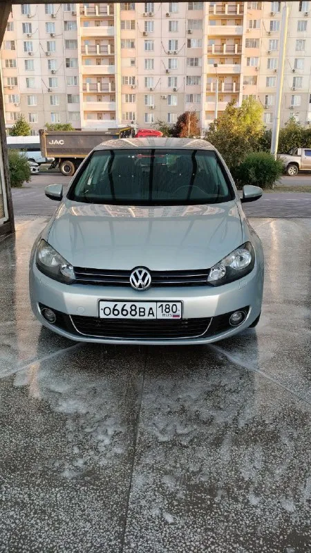 Продам volkswagen golf 6 год 2010 двигатель 1.4 (122 л. с) кпп механика 6 ступка пробег 269 тыс цена... - фотография