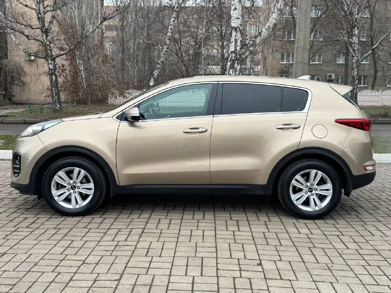 Kia sportage официал
Эксплуатации с 2019 года
Двигатель 2.0 бензин
Коробка автомат
Родной пробег 141 тыс. Км
Автомобиль в отличном состоянии,
Кузов без дтп весь в заводском окрасе !
Двигатель, коробка, ходовая на 5+
Вообщем автомобиль не какого вложения не требует !
В автомобиле есть все для комфорта,
2-Х зонный климат- контроль,
Круиз-контроль,
Датчики света, и дождя,
Подогрев руля, и всех сидений,
Подогрев зеркал и стекл,
Многофункциональная магнитола android
Bluetooth, громкая связь,
И многое другое.
С документами полный порядок любой вид оформления
Г. Донецк
Цена1.930 тыс. ₽
Возможен обмен
Звоните остальное по
+79495210905
📲 Tg: r. B
📞 Звоните: +7(949)5210905 - фотография - 2