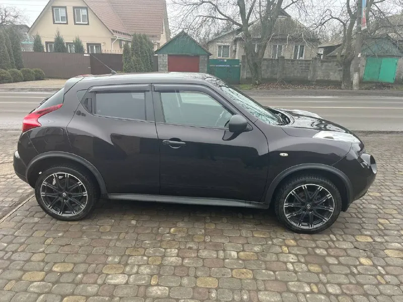 Nissan juke. год 2014. двигатель 1.6. коробка автомат. пробег 215т. цвет баклажан. не бит. в отличном состоянии. цена 860т. все вопросы по телефону +79493596393. 📲 tg: юра 📞 звоните: +7(949)3596393 - фотография - 4