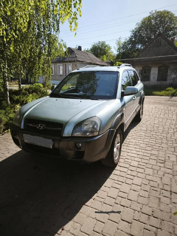 Продам hyundai tucson. год-2008. 2.0 бензин/газ передний привод. один хозяин. пробег 264 тыс. км. на пробеге 257 тыс. км была произведена замена двс на новый контрактный, при переоформлении впишется. тормозные диски + колодки новые, новый комплект сцепления. коробка механика. машина в хорошем состоянии, делать ничего не нужно. учет рф, переоформление без проблем. кондиционер, полный электропакет, центр. замок, подогревы сидений. цена- 950 000 руб. торг у капота!!! осмотр г. макеевка. телефон для связи: +7(949)3213294 📞 звоните: +7(949)3213294 - фотография - 4