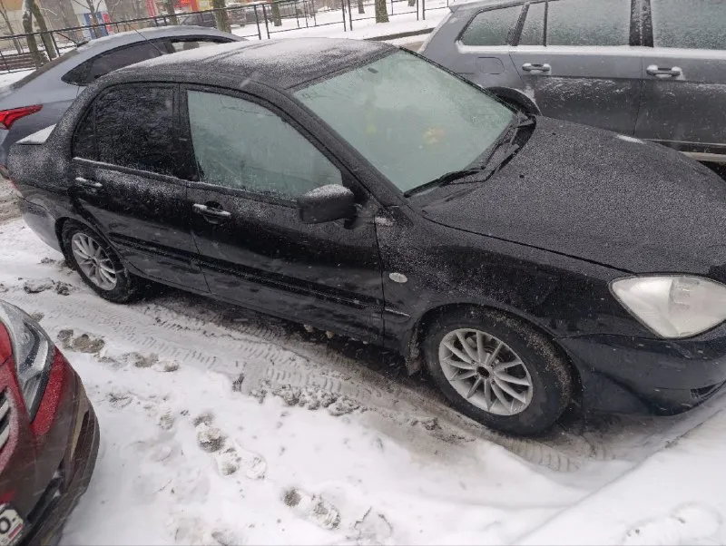 Марка автомобиля: mitsubishi лансер 9 год выпуска: 2006 пробег: 260.000 км объем двигателя: 1.6 описание: продам лансер 9 в отличном состоянии, коробка автомат, переключает плавно без рывков, двигатель работает как часики, масло не ест, салон ухоженный в салоне не курили, стоит хорошая музыка цена: 560.000 номер телефона: +79499657154 город: ясиноватая продавец:. ..😎 предложить пост | мы в вк | реклама 📞 звоните: +7(949)9657154 - фотография - 3