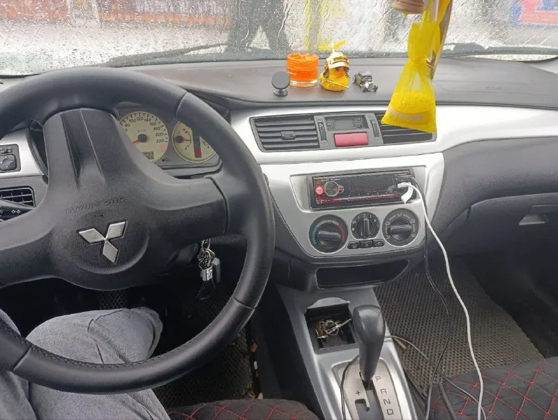 Марка автомобиля: mitsubishi лансер 9 год выпуска: 2006 пробег: 260.000 км объем двигателя: 1.6 описание: продам лансер 9 в отличном состоянии, коробка автомат, переключает плавно без рывков, двигатель работает как часики, масло не ест, салон ухоженный в салоне не курили, стоит хорошая музыка цена: 560.000 номер телефона: +79499657154 город: ясиноватая продавец:. ..😎 предложить пост | мы в вк | реклама 📞 звоните: +7(949)9657154 - фотография - 5