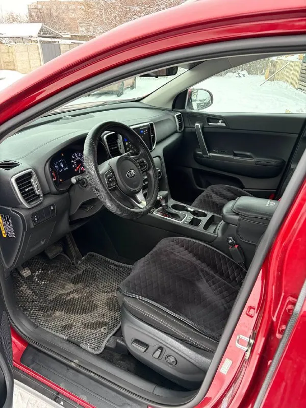 Продам kia sportage 4 декабрь 2016г. В идеальном состоянии!!
Родной подтверждённый пробег 159.тыс. Км. Двигатель 2.4 бензин (самый надёжный атмосферный двигатель) в паре с обычный автоматом asin!привод полный. Авто абсолютно вся обслужена и не требует никаких вложений, и в ближайшее время не будет требовать. .гаражное хранение. История авто кристально чиста как слеза, без подводных камней и скрытых дефектов! За всё время эксплуатации не было не одного дтп! Все стекла оригинальные. Реально очень хороший sportage (таких сейчас единицы). Семейный автомобиль. Техническое состояние как у нового автомобиля! Двигатель работает как часы(масло грамма не берёт) никаких задир нет, не путайте с мотором 2.0. Кпп переключается мягко и легко. Фары передние и задние в бронеплёнке. Стоит новая автомагнитола. Видео регистратор спереди и сзади. Evo ковры. Сигнализация с обратной связью и с автозапуском. Хорошая летняя резина на дисках + в подарок отдаю комплект зимней резины тоже на
📲 Tg: @byba_19
📞 Звоните: +7(949)3834312 - фотография - 6