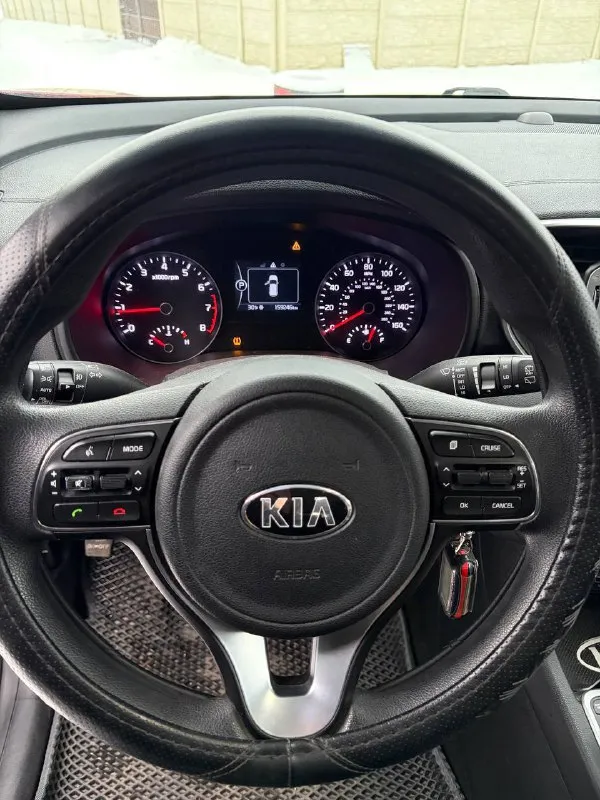 Продам kia sportage 4 декабрь 2016г. В идеальном состоянии!!
Родной подтверждённый пробег 159.тыс. Км. Двигатель 2.4 бензин (самый надёжный атмосферный двигатель) в паре с обычный автоматом asin!привод полный. Авто абсолютно вся обслужена и не требует никаких вложений, и в ближайшее время не будет требовать. .гаражное хранение. История авто кристально чиста как слеза, без подводных камней и скрытых дефектов! За всё время эксплуатации не было не одного дтп! Все стекла оригинальные. Реально очень хороший sportage (таких сейчас единицы). Семейный автомобиль. Техническое состояние как у нового автомобиля! Двигатель работает как часы(масло грамма не берёт) никаких задир нет, не путайте с мотором 2.0. Кпп переключается мягко и легко. Фары передние и задние в бронеплёнке. Стоит новая автомагнитола. Видео регистратор спереди и сзади. Evo ковры. Сигнализация с обратной связью и с автозапуском. Хорошая летняя резина на дисках + в подарок отдаю комплект зимней резины тоже на
📲 Tg: @byba_19
📞 Звоните: +7(949)3834312 - фотография - 7
