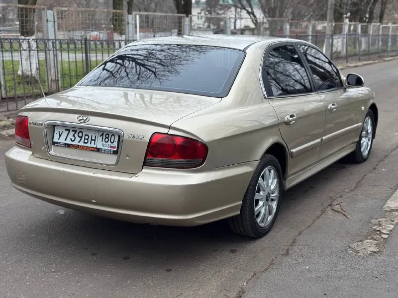 Продам авто hyundai sonata 2.0 мкпп 2004г. в достойном состоянии для своего возраста! гур, климат, 4эл. стеклоподъёмника, кожаный салон ухоженный. по техники авто в полном порядке, коробка, двигатель ничего не стучит не гремит, салон также в хорошем состоянии. авто не новое не питайте иллюзий, но за эти деньги сел поехал, по цене лады! адекватным людям торг будет ✅ с удовольствием предоставлю больше информации по тел. +79895329511 what's app, telegram ✅ 370.000 тыс. руб - фотография - 3