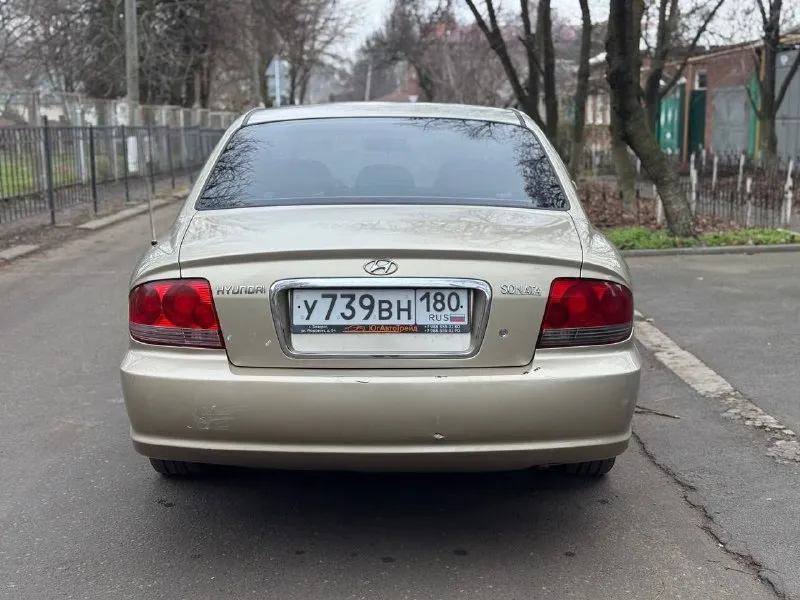 Продам авто hyundai sonata 2.0 мкпп 2004г. в достойном состоянии для своего возраста! гур, климат, 4эл. стеклоподъёмника, кожаный салон ухоженный. по техники авто в полном порядке, коробка, двигатель ничего не стучит не гремит, салон также в хорошем состоянии. авто не новое не питайте иллюзий, но за эти деньги сел поехал, по цене лады! адекватным людям торг будет ✅ с удовольствием предоставлю больше информации по тел. +79895329511 what's app, telegram ✅ 370.000 тыс. руб - фотография - 5