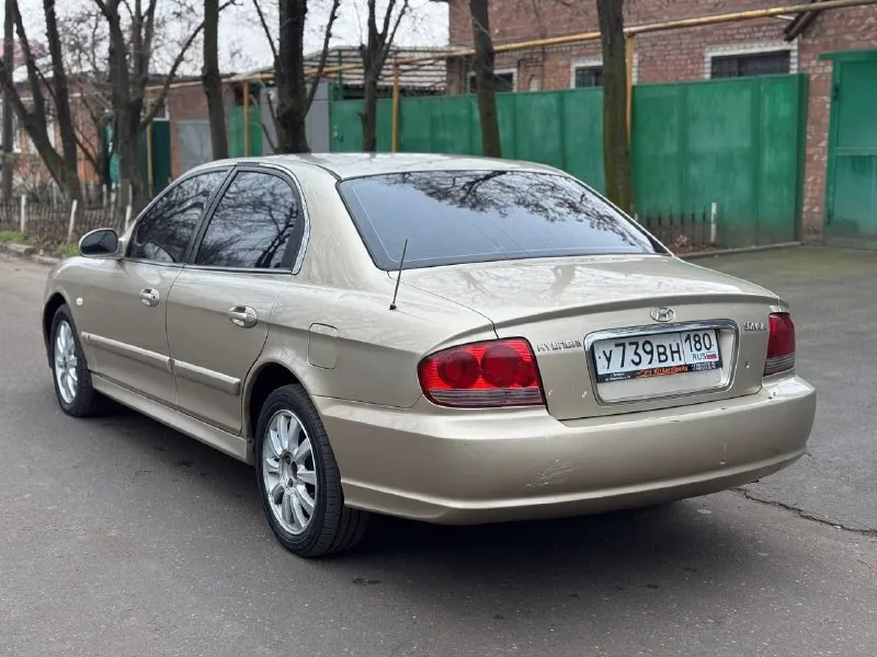 Продам авто hyundai sonata 2.0 мкпп 2004г. в достойном состоянии для своего возраста! гур, климат, 4эл. стеклоподъёмника, кожаный салон ухоженный. по техники авто в полном порядке, коробка, двигатель ничего не стучит не гремит, салон также в хорошем состоянии. авто не новое не питайте иллюзий, но за эти деньги сел поехал, по цене лады! адекватным людям торг будет ✅ с удовольствием предоставлю больше информации по тел. +79895329511 what's app, telegram ✅ 370.000 тыс. руб - фотография - 7