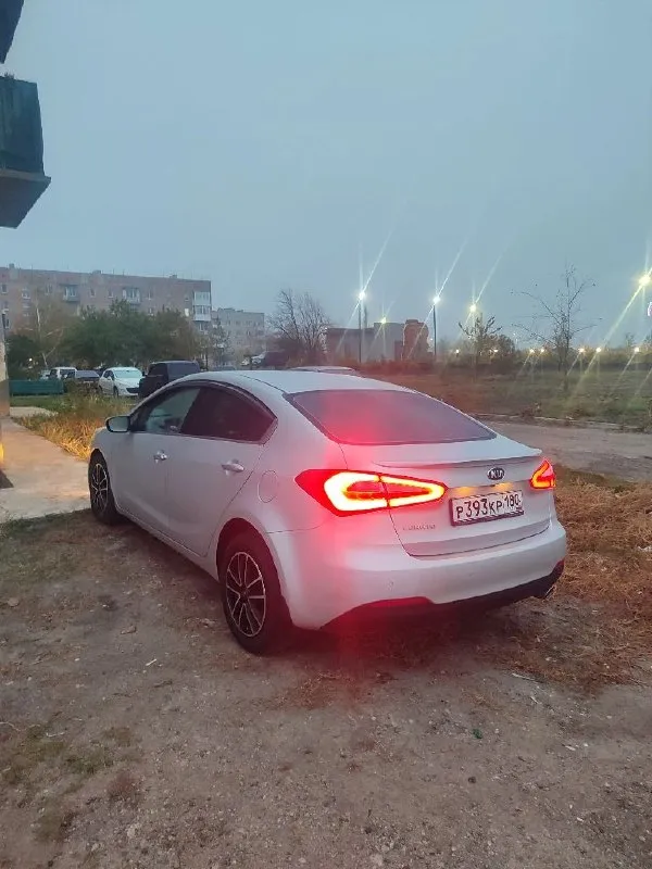 Продам kia cerato 3 2014 2.0 бензин 116 тыс пробег родной пробег родной окрас! Двухзонный климат-контроль, бесключевой доступ, подогрев всех сидений/лобового стекла, датчик света, круиз-контроль, парктроник, два ключа. Цена 1.240 000₽ торг. Т. +79497271178
📞 Звоните: +7(949)7271178 - фотография - 4