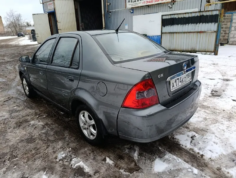 Продам geely ck 2010 год пробег 135 000км газ/бензин 1.5 коробка механика резина лето новая, зима на других дисках отдам впридачу без нареканий заводится в любую погоду коробка в порядке печка дует центральный замок работает кондиционер отлично холодит 4 стеклоподьемника по электрике все работает документы в порядке переоформление без проблем осмотр г. макеевка пгт. нижняя крынка +7 949 406 87 51 цена 150 000 без торга 📞 звоните: +7(949)4068751 - фотография - 6