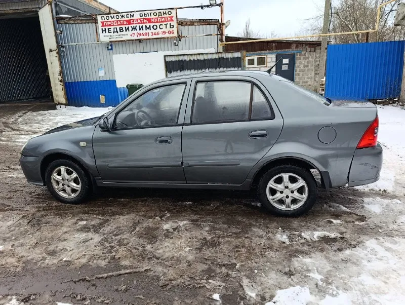 Продам geely ck 2010 год пробег 135 000км газ/бензин 1.5 коробка механика резина лето новая, зима на других дисках отдам впридачу без нареканий заводится в любую погоду коробка в порядке печка дует центральный замок работает кондиционер отлично холодит 4 стеклоподьемника по электрике все работает документы в порядке переоформление без проблем осмотр г. макеевка пгт. нижняя крынка +7 949 406 87 51 цена 150 000 без торга 📞 звоните: +7(949)4068751 - фотография - 7