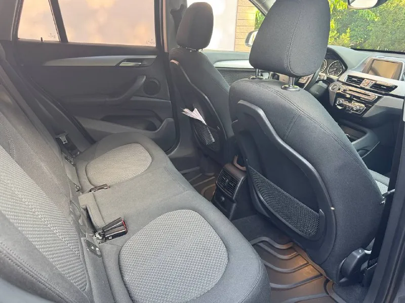 Bmw x1 2,0 xdrive. год выпуска: 2017. пробег: 125000 км. стоимость: 2 380 000₽ автомобиль для тех, кто понимает разницу между грузией и германией. куплен у официального дилера в мюнхене. машинa в абcолютно идeальнoм cостоянии нового aвтомобиля. ни один фрагмeнт кузова не перeкpашивался. в комплектации: экономичный и динамичный 2-х литровый дизельный мотор в47 в сочетании с 8-ми ступенчатой автоматической кпп aisin, светодиодные фары, электропривод крышки багажника, парктроники, система считывания дорожных знаков, навигация и т. д. автомобиль немецкой сборки, не путайте с аналогичными машинами российского производства. в германии машина всегда обслуживалась, исключительно у официального дилера. имеется вся история обслуживания. хранится в гараже. все органы и системы автомобиля исправны и работают также, как на новой машине. тел. : +7 949 484 29 53. ✅подписаться✅ 📰разместить объявление📰 📞 звоните: +7(949)4842953 - фотография - 8