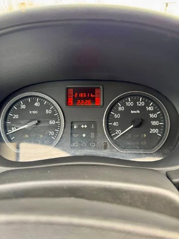 🇫🇷 renault sandero stepway 💰цена: 690 000р 🏢город: мариуполь 📅год выпуска: 2012 🧾пробег: 216 511км. ⚙️двигатель: 1.6 8v ⛽топливо: бензин ⚙️кпп: механика 📞 телефон: +7-949-727-41-51 +7-949-551-91-52 +7-989-263-55-56 💾 описание: ✅ отличное состояние ✅ оригинальный пробег ✅ оцинкованный кузов ✅ южная эксплуатация ✅ техническая часть на 5+ ✅ заводская краска (пара косметических окрасов) 🚙 двигатель k7m 1.6 8v. самый простой и надежный в линейке, ходовая без посторонних звуков, мягкая, высокий клиренс. салон в отличном состоянии. ❄️ кондиционер (холодит шикарно), гур, abs, 2 подушки безопасности, магнитола с bluetooth, подогрев сидений, птф, отличная зимняя резина, сигнализация с автозапуском. улица шевченко 269 🏦 возможна продажа в кредит по двум документам. - фотография - 10