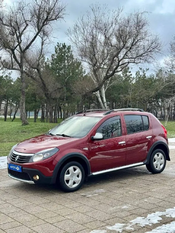 🇫🇷 renault sandero stepway 💰цена: 690 000р 🏢город: мариуполь 📅год выпуска: 2012 🧾пробег: 216 511км. ⚙️двигатель: 1.6 8v ⛽топливо: бензин ⚙️кпп: механика 📞 телефон: +7-949-727-41-51 +7-949-551-91-52 +7-989-263-55-56 💾 описание: ✅ отличное состояние ✅ оригинальный пробег ✅ оцинкованный кузов ✅ южная эксплуатация ✅ техническая часть на 5+ ✅ заводская краска (пара косметических окрасов) 🚙 двигатель k7m 1.6 8v. самый простой и надежный в линейке, ходовая без посторонних звуков, мягкая, высокий клиренс. салон в отличном состоянии. ❄️ кондиционер (холодит шикарно), гур, abs, 2 подушки безопасности, магнитола с bluetooth, подогрев сидений, птф, отличная зимняя резина, сигнализация с автозапуском. улица шевченко 269 🏦 возможна продажа в кредит по двум документам. - фотография - 3