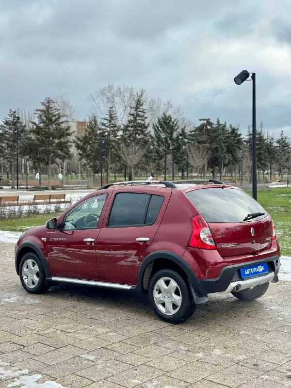 🇫🇷 renault sandero stepway 💰цена: 690 000р 🏢город: мариуполь 📅год выпуска: 2012 🧾пробег: 216 511км. ⚙️двигатель: 1.6 8v ⛽топливо: бензин ⚙️кпп: механика 📞 телефон: +7-949-727-41-51 +7-949-551-91-52 +7-989-263-55-56 💾 описание: ✅ отличное состояние ✅ оригинальный пробег ✅ оцинкованный кузов ✅ южная эксплуатация ✅ техническая часть на 5+ ✅ заводская краска (пара косметических окрасов) 🚙 двигатель k7m 1.6 8v. самый простой и надежный в линейке, ходовая без посторонних звуков, мягкая, высокий клиренс. салон в отличном состоянии. ❄️ кондиционер (холодит шикарно), гур, abs, 2 подушки безопасности, магнитола с bluetooth, подогрев сидений, птф, отличная зимняя резина, сигнализация с автозапуском. улица шевченко 269 🏦 возможна продажа в кредит по двум документам. - фотография - 4