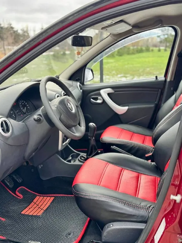 🇫🇷 renault sandero stepway 💰цена: 690 000р 🏢город: мариуполь 📅год выпуска: 2012 🧾пробег: 216 511км. ⚙️двигатель: 1.6 8v ⛽топливо: бензин ⚙️кпп: механика 📞 телефон: +7-949-727-41-51 +7-949-551-91-52 +7-989-263-55-56 💾 описание: ✅ отличное состояние ✅ оригинальный пробег ✅ оцинкованный кузов ✅ южная эксплуатация ✅ техническая часть на 5+ ✅ заводская краска (пара косметических окрасов) 🚙 двигатель k7m 1.6 8v. самый простой и надежный в линейке, ходовая без посторонних звуков, мягкая, высокий клиренс. салон в отличном состоянии. ❄️ кондиционер (холодит шикарно), гур, abs, 2 подушки безопасности, магнитола с bluetooth, подогрев сидений, птф, отличная зимняя резина, сигнализация с автозапуском. улица шевченко 269 🏦 возможна продажа в кредит по двум документам. - фотография - 9