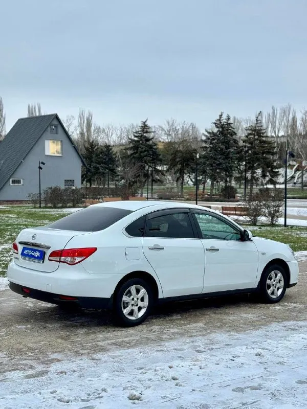 🚘 nissan almera g15 💰цена: 800 000р 🏢город: мариуполь 📅год выпуска: 2015 🧾пробег: 140 680 км. ⚙️двигатель: 1.6 16v ⛽топливо: бензин ⚙️кпп: механика 📞 телефон: +7-989-263-55-56 +7-949-551-91-52 +7-949-727-41-51 💾 описание: ✅ оцинкованный кузов. ✅ техническая часть на 5+. nissan almera g15 - это третье поколение седана nissan, автомобиль b-класса, известный своей надежностью, просторным салоном и вместительным багажником. производился на базе renault logan с технологией горячего цинкования кузова. 🚙 двигатель k4m 1.6 16v 102 л. с. самый лучший в линейке, едет шикарно, ходовая без посторонних звуков, мягкая, высокий клиренс. ❄️ кондиционер, гур, abs, 2 airbag, штатная магнитола с bluetooth, подогрев сидений, оригинальные литые диски на зимней резине, сигнализация с автозапуском, два ключа. улица шевченко 2️⃣6️⃣9️⃣ 🏦 возможна продажа в кредит по двум документам. - фотография - 4