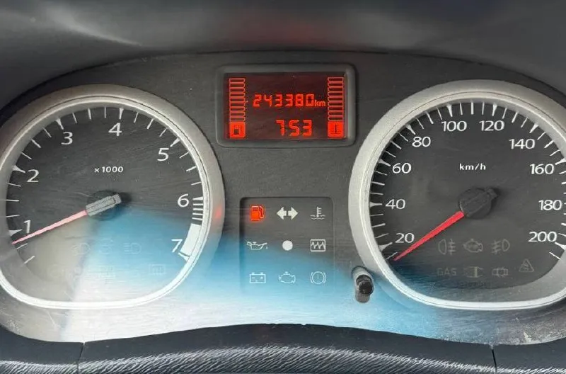 🇫🇷 renault duster 💰цена: 780 000р 🏢город: мариуполь 📅год выпуска: 2014 🧾пробег: 243 400 км. ⚙️двигатель: 1.6 ⛽топливо: бензин ⚙️кпп: механика 📞 телефон: +7-949-727-41-51 +7-949-551-91-52 +7-989-263-55-56 💾 описание: - фотография - 9