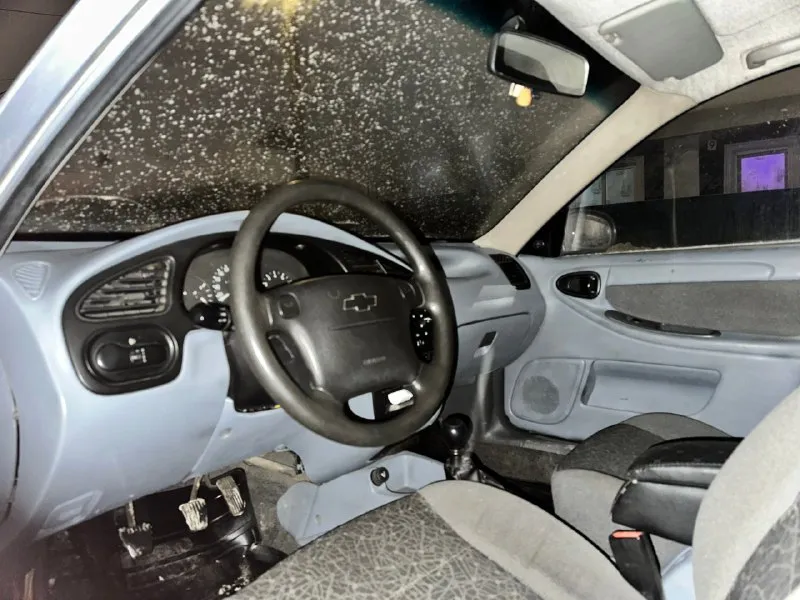 Ланос 2008 1.5 с кондером цена ланос в отличном состоянии, вообще не гнилой, весь ровный и красивый, салон в отличном состоянии, гур рабочий, кондер рабочий, новые колеса! свет в два этажа лед оптика !! цена огонь 240 тысяч торг минимальный!!! из минусов - резина летняя но новая, гудит ролик генератора, не крутит крутилка температуры печки (сама печка работает и дует) мотор работает идеально, обслужен полностью, коробка и ходовка на отлично!!! по документам полный порядок, торг только на бензин +79494935814 📞 звоните: +7(949)4935814 - фотография - 5