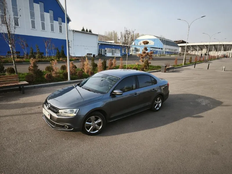 Донецк ✅год: 2013 ✅пробег: 185000 ✅объем: 1,8 ✅цена: 1,1🍋 ✅телефон: +79493174440 на днях встала на 180 номер. volkswagen jetta 6 2013г. я первый хозяин после выкупа из штатов. автомобиль эталон надёжности и комфорта в повседневной эксплуатации. мощность 170 л. с. коробка автомат продажа в связи с переходом на другой класс авто. - фотография - 4