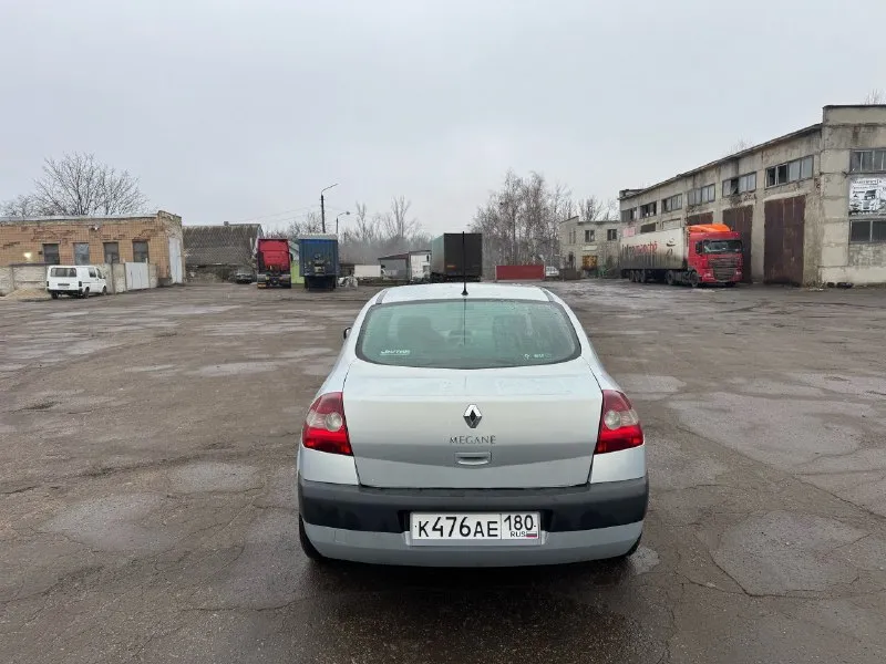 Продам renault меган 2 ( renault megane 2) в отличном состоянии без дтп год выпуска 2003 пробег 258000 я один владелец собственник ( владею машиной давно могу рассказать все о ней ) кузов в отличном состоянии без рыжиков и гнили 2 литра в отличном состоянии не дымит не троит, едет отлично ( очень надежный ) коробка механическая 6 ступенчатая новая ходовая салон в хорошем состоянии хорошая комплектация: климат контроль, датчик дождя, датчик света, система старт стоп, 4 стеклоподъемника с доводчиками переоформление без проблем могу присутствовать машину продаю в связи с тем что купил новую цена 450000 торг у капота осмотр г. макеевка +79496008123 +79490984321 📞 звоните: +7(949)6008123 - фотография - 7
