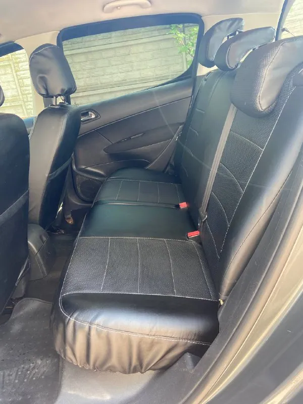 Продам peugeot 308 в отличном состоянии, год выпуска 2008, двигатель 1.6(120л. с), пробег 164 тыс. км, коробка автомат(без пинков, рывков)работает идеально,4электростеклоподъёмника, электрозеркала, подогревы сидений, климат контроль, ходовые огни, лобовое без трещин. цена 585 000 рублей, возможен торг. находится в мариуполе. телефон для связи +79496353135 📲 tg: оксана 📞 звоните: +7(949)6353135 - фотография - 7