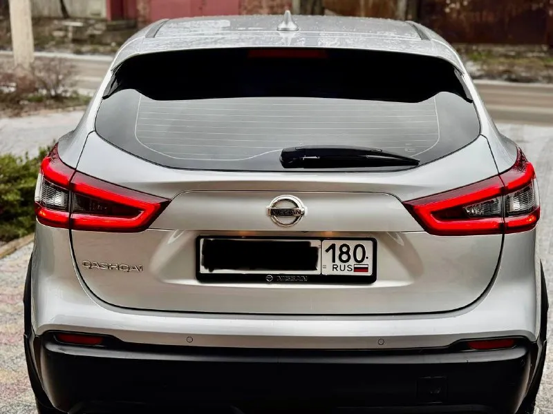 Продам nissan qashqai. можно обмен с вашей доплатой 🔎год: 2020 🧾пробег 122 тыс 📌подробнее: nissan qashqai, 2.0, бензин, автомат, полный привод. 1 владелец за всю историю, сервисные книги, родной подтверждённый пробег. авто весь в родной краске, заводские стекла в круг. доступ, 2-х зонный климат контроль, круиз контроль, адаптивный свет, bi-led, мультимедиа usb bluetooth, мультируль, громкая связь, стеклоподъемники 4 шт. , эл. регулировка зеркал, складывание зеркал, подогрев сидений 4 шт. , подогрев руля, обогрев лобового стекла, парктроники, датчик дождя, датчик света, помощь спуск с горы, система esp, электро ручник, хорошая летняя резина michelin. по технике никаких нареканий. из недавнего заменены тормозные диски и колодки в круг. состояние новой машины. автомобиль после полной химчистки салона с разбором и полировки кузова. красивая комфортная машинка. серебристого цвета. 🌍 осмотр автомобиля в донецке. 💰 цена : 1.900.000 🇷🇺 ют 📲what’sapp / telegram +7949 484 37 35 николай васильевич - фотография - 8