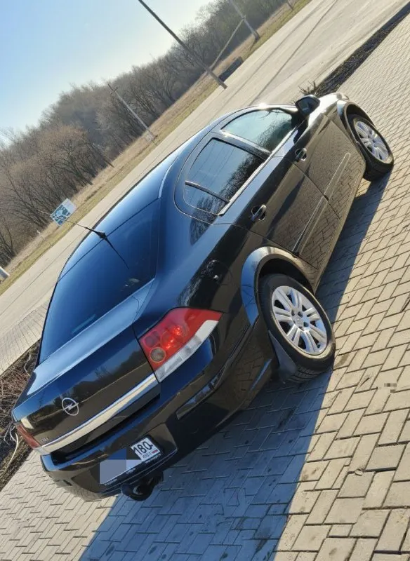 💶 цена:720.000 торг 📮 город:донецк 🚘 марка / модель: opel astra h 📅 год выпуска:2011 📊 пробег:194.000 ⛽ двигатель (тип, объем, ):бензин 1.8 🔧 тип кпп:механика 📝 описание: кузов в родном окрасе, техника идеал без вложений, максимальной комплектации ! 🛞резина зима и лето в подарок 🎁 возможен обмен ! ☎ контактный телефон:+79490454766 +79498069344 - фотография - 4