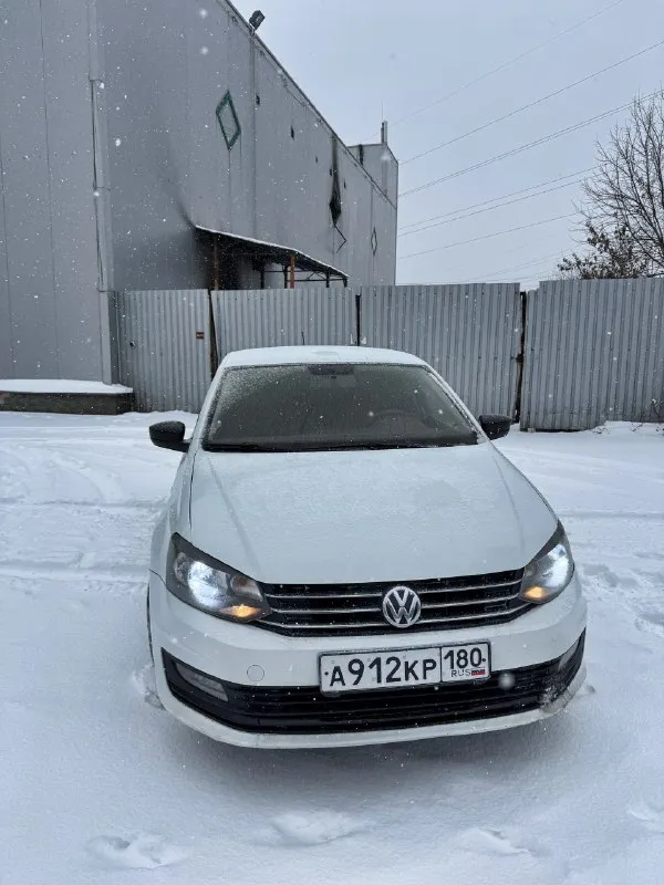 Volkswagen polo 1.6 газ бензин 2019 год 🔥🔥🔥💴цена: 425 т. р. торг 🔥🔥🔥 по технике все в порядке, мотор и коробка отлично. обслужен весь(масло, фильтры, колодки) очень экономичный. расход на газу 200₽ на 100км печка греет🔥💨, едет ровно, не ведет, не трясет. по кузову дно, стаканы, двери, все целое наша местная 180 учет вин и документы на фото смотреть макеевка район пушка +79494529150 🅿️ авторынок днр лнр 🔰 список авторынков юга ➡️ разместить своё авто 🚘 📞 звоните: +7(949)4529150 - фотография - 2