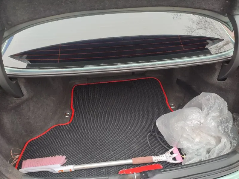 Продаю ухоженный honda accord 7-го поколения 2004 года в отличном техническом состоянии. пробег — 190 000 км. техническая часть •контрактный двигатель, пробег 170 000 км • полностью обслужен, работает идеально •масло не расходует, мотор сухой и чистый •залито moly green 5w-30, замена 2 000 км назад •5-ступенчатая механика — передачи включаются чётко, без посторонних звуков •техническое состояние оцениваю на 5/5 оснащение и улучшения •современная android-магнитола •новые динамики по кругу — отличный звук •2 комплекта резины на дисках (лето + зима) кузов •небольшие сколы, без критичных дефектов •обслуженная ходовая часть автомобиль в моём владении 4 года, я собственник. все работы выполнялись своевременно и для себя, без экономии на запчастях. двигатель был заменён вскоре после покупки. машина использовалась как автомобиль выходного дня. 💰цена: 900 000 ₽, возможен адекватный торг. осмотр, г. донецк +79495309560 📞 звоните: +7(949)5309560 - фотография - 8