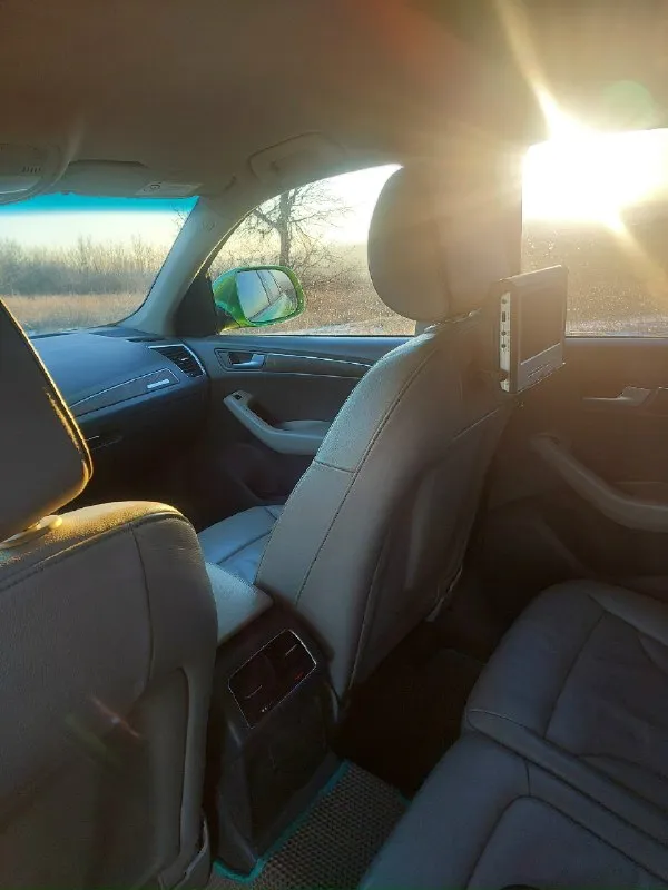 Продам audi q5 2011 г 2л бензин 211лс полный привод кватро машина своя я владелец машина всегда обслуживается поэтому работает все отлично 2 комплекта колес родной цвет машины очень яркая в любую погоду 1500000 тр торг возле машины возможен обмен т +79493608069 📞 звоните: +7(949)3608069 - фотография - 6
