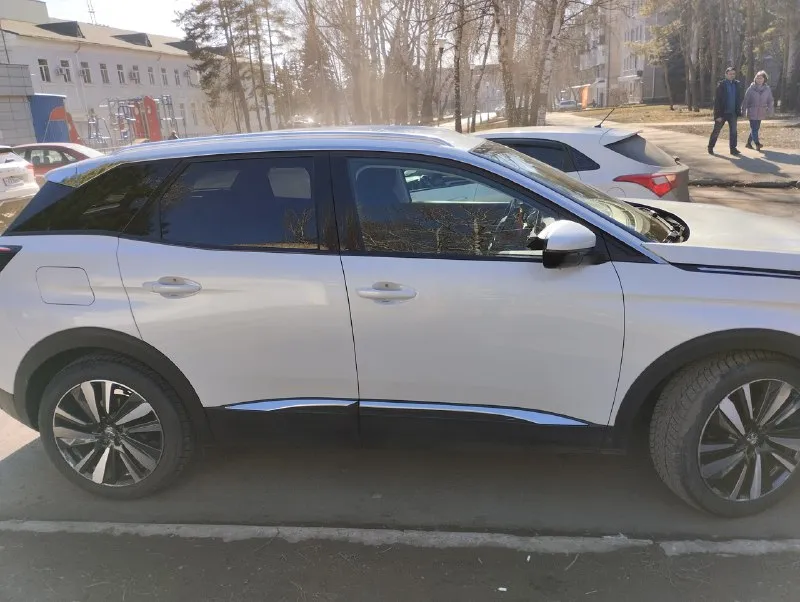 Продам пэжо 3008, 2020 года выпуска. в отличном состоянии, в полном фарше, электростеклоподъемники, камера заднего вида, камера 360 градусов, держатель дороги, подогрев сиденьев и т. д. , пробег 87000. топливо бензин, двигатель 1,6 турбированый. мощность 137 л. с. цена 2.000.000 ₽. авто в харцызске. +7949-318-29-73 александр. 📞 звоните: +7(949)3182973 - фотография - 2