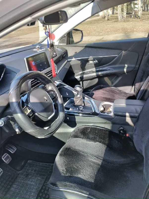 Продам пэжо 3008, 2020 года выпуска. в отличном состоянии, в полном фарше, электростеклоподъемники, камера заднего вида, камера 360 градусов, держатель дороги, подогрев сиденьев и т. д. , пробег 87000. топливо бензин, двигатель 1,6 турбированый. мощность 137 л. с. цена 2.000.000 ₽. авто в харцызске. +7949-318-29-73 александр. 📞 звоните: +7(949)3182973 - фотография - 5