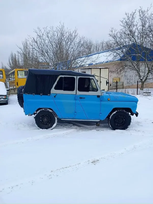 Продам уаз 469, 1993 г. в. полный привод, бензин, механика. технически исправен, два месяца назад установлена новая система гбо. цена: 350000 тыс. торг уместен. : +79494791039 📞 звоните: +7(949)4791039 - фотография - 3