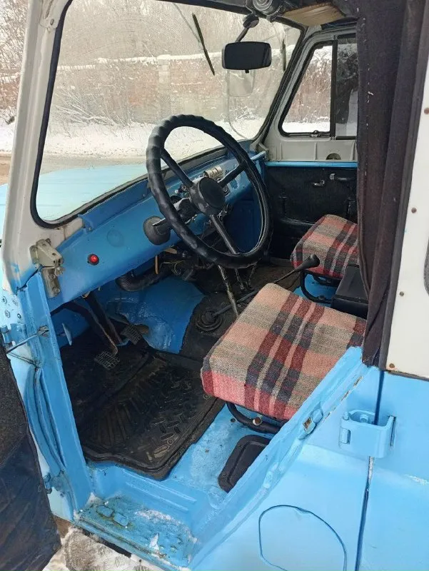 Продам уаз 469, 1993 г. в. полный привод, бензин, механика. технически исправен, два месяца назад установлена новая система гбо. цена: 350000 тыс. торг уместен. : +79494791039 📞 звоните: +7(949)4791039 - фотография - 6