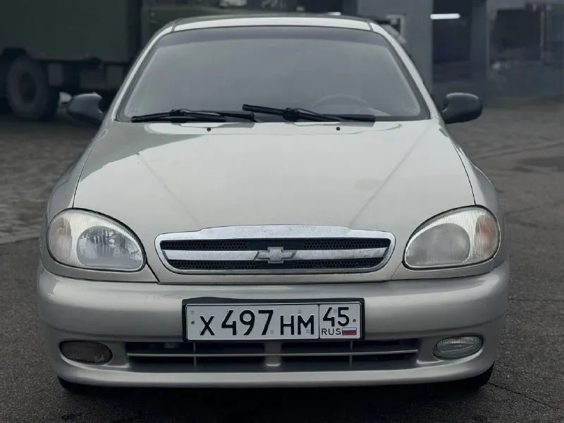 Шевроле ланос chevrolet lanos шланос в машина на ходу каждый день двигатель работает ровно, без лишних звуков и дыма коробка переключает, не выбивает и не хрустит салон в достойном сотстоянии как и все в этом автомобиле 315тыс. торг возможен у капота +79494036874 донецк - фотография - 3