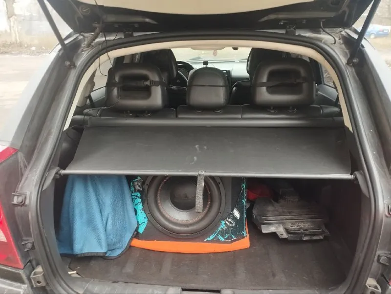 Продам dodge caliber 2.0 2008 года выпуска! куплена в 2009 году в автосалоне «мерседес» в г. донецк. один собственник за все время эксплуатации, машина уже на рф учете. пробег 200 тыс. км оригинал без скруток, салон в достойном состоянии, ничего не крутилось и не менялось, весь в родном заводском окрасе, без дтп, вкруг заводское остекление. коробка(вариатор) работает отлично, катализаторы на месте. замена масла в двс, каждые 7 тыс. , в коробке 40 тыс. по комплектации: кожа, обогревы стекол-сидений,4 эсп, круиз, два комплекта резины на дисках. из вложений:замена или ремонт задних арок(это их проблемные места), покрас переднего бампера. времени и желания заниматься нет, продаю как есть.680 тыс. торг. продажа от собственника. +79498431223 г. донецк - фотография - 6