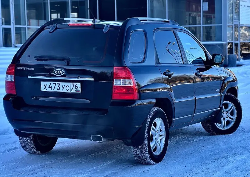 Продам kia sportage
Год:2007
Пробег:168.000км
Привод:полный
Цена:885.000₽
Номер: +79493687228 или +79498543135
Авто в родной краски что большая редкость для авто этих годов, по кузову нет не ржавчины, не вмятин не каких минусов, авто выглядит как на фото, техническая часть в идеальном состоянии ходовая без каких либо вложений, мотор и коробка в отличном состоянии все масла и фильтр заменены!комплектация максимальная:кожаный салон, климат контроль, люк, полный привод, подогревы сидений, датчик света дождя, обогрев переднего и заднего стекла, бортовой компьютер, и многое другое!
На автомобили новая зимняя резина! Больше информации по телефону
📞 Звоните: +7(949)3687228 - фотография - 4