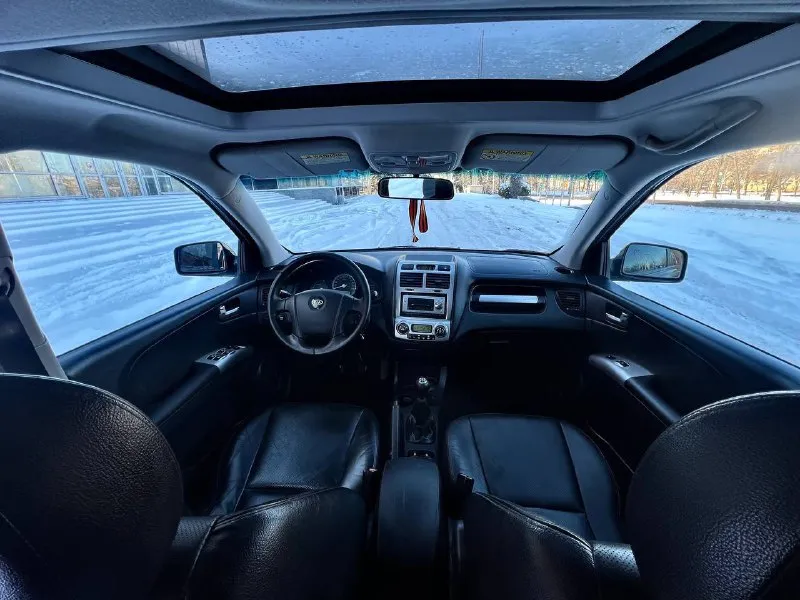 Продам kia sportage
Год:2007
Пробег:168.000км
Привод:полный
Цена:885.000₽
Номер: +79493687228 или +79498543135
Авто в родной краски что большая редкость для авто этих годов, по кузову нет не ржавчины, не вмятин не каких минусов, авто выглядит как на фото, техническая часть в идеальном состоянии ходовая без каких либо вложений, мотор и коробка в отличном состоянии все масла и фильтр заменены!комплектация максимальная:кожаный салон, климат контроль, люк, полный привод, подогревы сидений, датчик света дождя, обогрев переднего и заднего стекла, бортовой компьютер, и многое другое!
На автомобили новая зимняя резина! Больше информации по телефону
📞 Звоните: +7(949)3687228 - фотография - 8