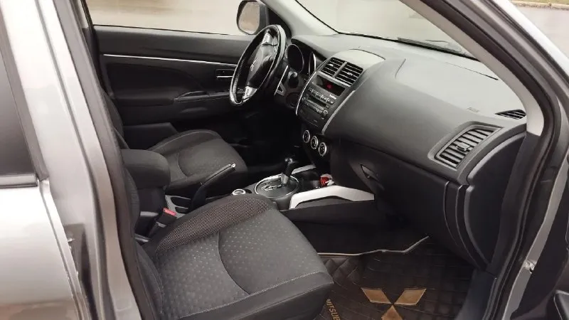 Продам mitsubishi аутлендер спорт(asx) 2011 года выпуска, двс 2.0л бензин 150 л. с. , кпп вариатор п... - фотография