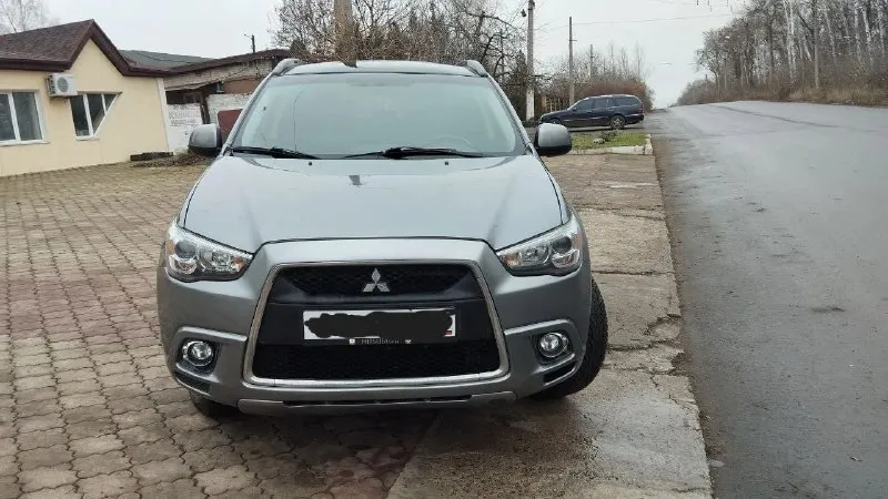 Продам mitsubishi аутлендер спорт(asx) 2011 года выпуска, двс 2.0л бензин 150 л. с. , кпп вариатор полный привод, 145000 км пробега. авто в отличном состоянии. автомобиль технически полностью исправен как походовой, так и по двигателю и коробке, без нареканий. масло в двигателе и коробке недавно менялось, аккумулятор новый. из опций: кондиционер, панорамная крыша, безключевой доступ, мультируль, подогрев сидений, датчик дождя, датчик света, датчик давления в шинах. цена 1060000 рублей, хороший торг. телефон +79495614068. 📞 звоните: +7(949)5614068 - фотография - 2