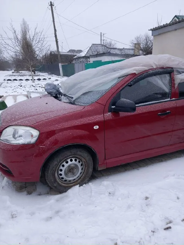 Продам chevrolet авео 2008 года, пробег 98 т, объем 1.5. цена 220 т р. после дтп. тел +79493974307 📞 звоните: +7(949)3974307 - фотография - 3