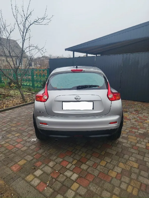 Продаю juke в хорошем состоянии. 2012 года выпуска. пробег: 182000 км. мотор: 1.6 на механике цена: 950 тыс. рублей осмотр г. харцызск +79493271980 📞 звоните: +7(949)3271980 - фотография - 5
