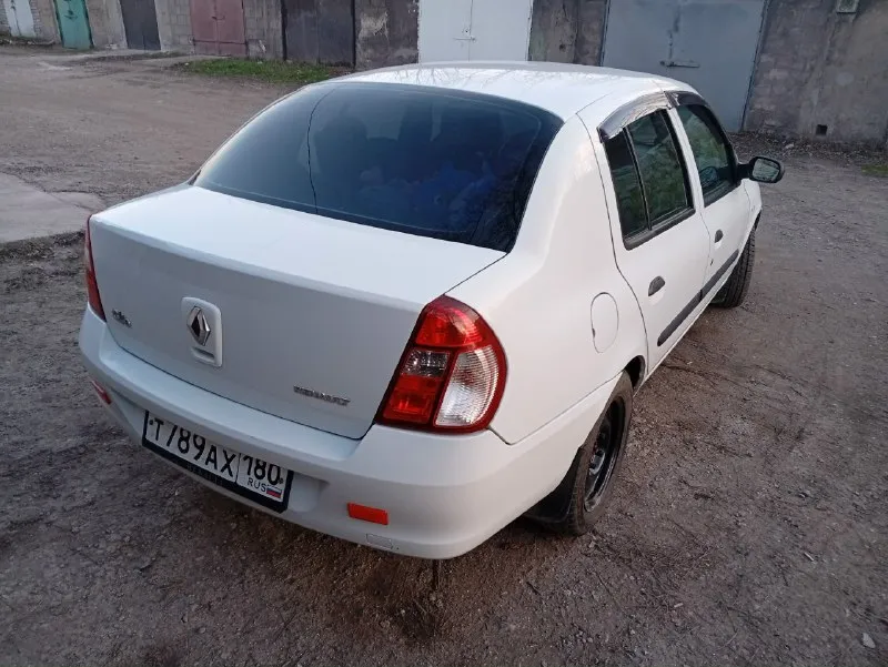 Renault clio 1.4 2007 г. продам авто в отличном состоянии. работает все, что должно работать. я хозяин по т. п. из последнего т. о: новые 2 радиатора, новый антифриз, компрессор кондиционера, резонатор и основной глушитель, ремень, ролики, гур насос. вообщем денег не жалел, делал для себя. продажа в связи с покупкой нового автомобиля. интересует обмен на солярис с моей доплатой. цена 450 без торга. ±79493803295 перекупам просьба не беспокоить. енакиево 📞 звоните: +7(949)3803295 - фотография - 2