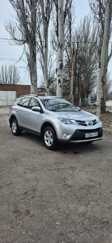 Продам. toyota rav4. 2013год. 2.0л. полный привод. cvt. пробег 96000 км. подтвержденный автотекой. авто в отличном состоянии, весь в родном окрасе. один хозяин. полный стеклопакет, датчик света, дождя. двухзонный климат контроль, круиз контроль, подогрев сидений и т. д. цена:2050000₽. +79493480848. 📞 звоните: +7(949)3480848 - фотография - 7