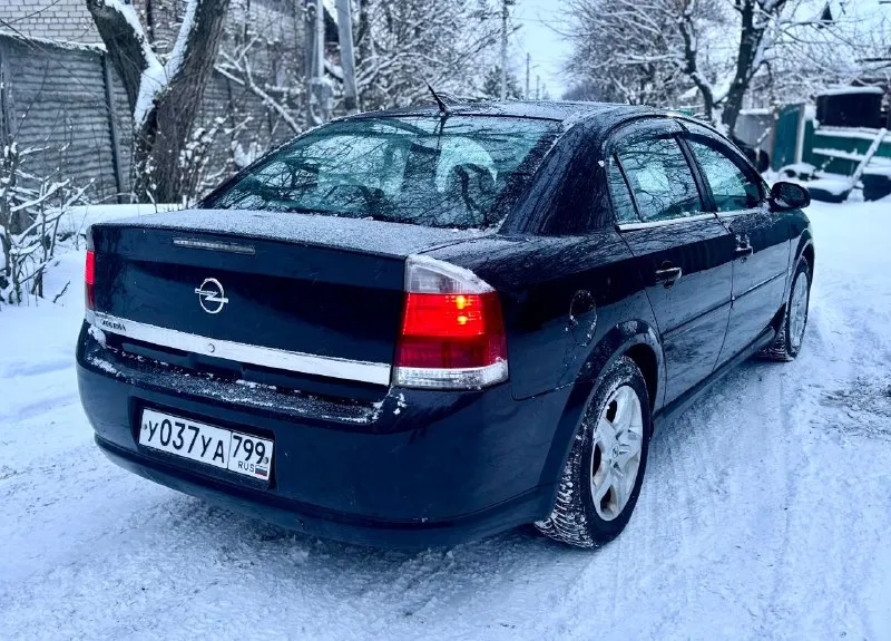 Продаю срочно торг у капота. 465 тыс. руб. opel vectra c рейсталинг 2007 1.8 безнин механика. родной пробег 235тыс. км. 3 собственника. птс оригинал. автотека зеленейшая. авто в хорошем состоянии без вложений. мотор не дымит не троит, ходовая перебрана, коробка без проблем. кузов в нормальном состоянии для своих лет. салон чистый и ухоженный. богатая комплектация. зимняя резина, новый акб, новое масло фильтра, ремень грм только поменял, фазики тоже новые только заменил, модуль зажигания не давно поменял. ходовую всю перебрал. авто полностью обслужена и готова к дальнейшей эксплуатации. документы в полном порядке юредически чистая. любое переоформление. осмотр донецк +79493114199 - фотография - 5