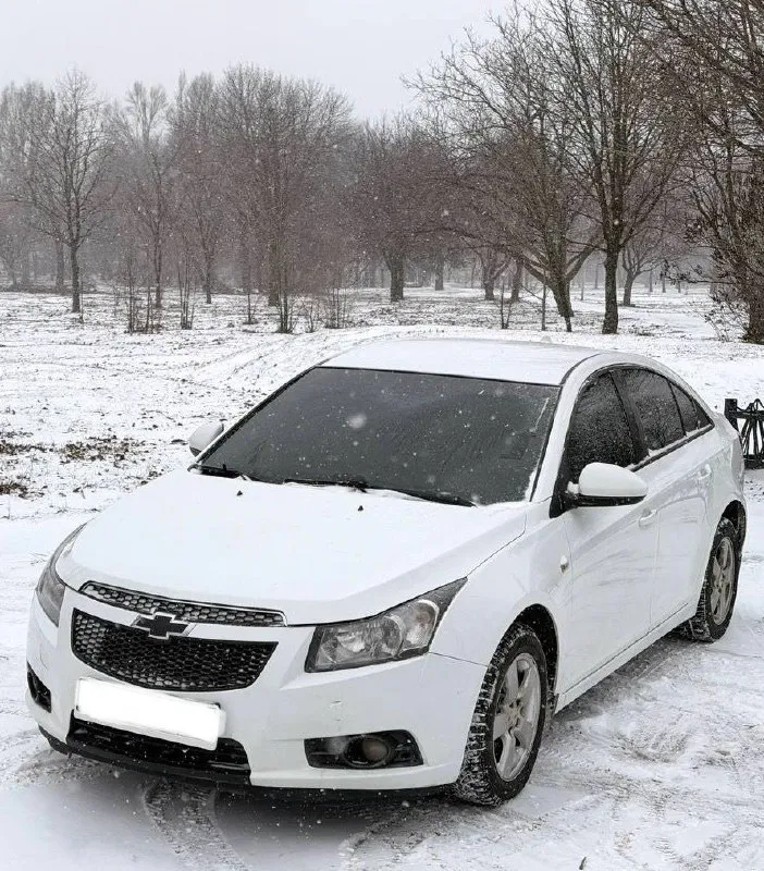 Chevrolet cruze 1.8 автомат 2012г ✅ без дтп !✅ не такси !✅ весь в родной краске ✅ автотека это подтверждает 👍 можете проверять без проблем, пробег 214т км. двигатель обслужен грм, помпу, прокладки, теплообменник, меняли 10 т км назад, двигатель в отличном состоянии! не дымит ! не троит ! масло не расходует ! коробка в отличном состоянии! без пинков ! без рывков ! и прочего, ходовая в идеальном состоянии! нечего не стучит, не гремит, не шумит ! отрабатывает правильно мягко как должна, любые проверки в любом авто сервисе за ваш счет приветствуется без проблем ✅✅ кузов в отличном состоянии. без рыжиков !! без жучков ! без гнили !!! без вздутий краски ! и прочего ! кузов в полном порядке✅ 2 комплекта резины сейчас на зимней шипованный резине куплена в этом году ! и летняя тоже свежая комплект с машиной, 2 ключа сигнализации с автозапуском стар-лайн, комплектация отличная, датчик дождя, датчик света, мульти руль, 4 стеклоподъемника, парктроники, документы чистые макеевка цена 745.000 т. +79496073269 - фотография - 2