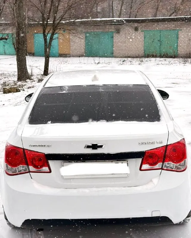 Chevrolet cruze 1.8 автомат 2012г ✅ без дтп !✅ не такси !✅ весь в родной краске ✅ автотека это подтверждает 👍 можете проверять без проблем, пробег 214т км. двигатель обслужен грм, помпу, прокладки, теплообменник, меняли 10 т км назад, двигатель в отличном состоянии! не дымит ! не троит ! масло не расходует ! коробка в отличном состоянии! без пинков ! без рывков ! и прочего, ходовая в идеальном состоянии! нечего не стучит, не гремит, не шумит ! отрабатывает правильно мягко как должна, любые проверки в любом авто сервисе за ваш счет приветствуется без проблем ✅✅ кузов в отличном состоянии. без рыжиков !! без жучков ! без гнили !!! без вздутий краски ! и прочего ! кузов в полном порядке✅ 2 комплекта резины сейчас на зимней шипованный резине куплена в этом году ! и летняя тоже свежая комплект с машиной, 2 ключа сигнализации с автозапуском стар-лайн, комплектация отличная, датчик дождя, датчик света, мульти руль, 4 стеклоподъемника, парктроники, документы чистые макеевка цена 745.000 т. +79496073269 - фотография - 5