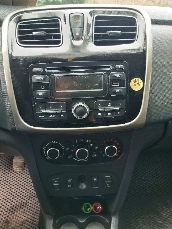 Renault логан 2014г. в. двигатель 1.6 кпп пятиступка максимальная комплектация, , previlege " кондиционер, круиз контроль, контроль ограничения скорости, задний парктроник, мульти руль, 4-эсп, abc птф, 2 подушки безопасности, центральный замок. документы чистые, зелёная автотека оцинкованный кузов родные стёкла в круг авто в очень достойном состоянии без дтп, без расчетов, без лицензий. цена 450000р торг по всем интересующим вопросам, обращайтесь в личку, либо по телефону+7(949)729-66-94 больше авто в моём профиле. .. 📲 tg: @liolikwmc 📞 звоните: +7(949)7296694 - фотография - 10