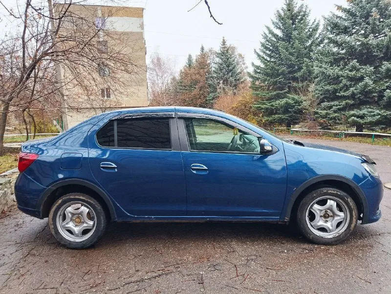 Renault логан 2014г. в. двигатель 1.6 кпп пятиступка максимальная комплектация, , previlege " кондиционер, круиз контроль, контроль ограничения скорости, задний парктроник, мульти руль, 4-эсп, abc птф, 2 подушки безопасности, центральный замок. документы чистые, зелёная автотека оцинкованный кузов родные стёкла в круг авто в очень достойном состоянии без дтп, без расчетов, без лицензий. цена 450000р торг по всем интересующим вопросам, обращайтесь в личку, либо по телефону+7(949)729-66-94 больше авто в моём профиле. .. 📲 tg: @liolikwmc 📞 звоните: +7(949)7296694 - фотография - 4